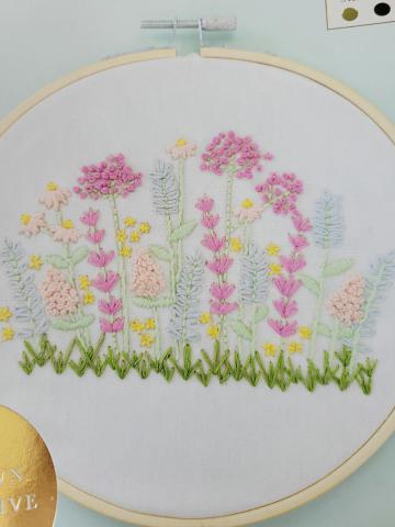 Violet Studio Flower Embroidery Kit #VS-Kit-002 6"Round